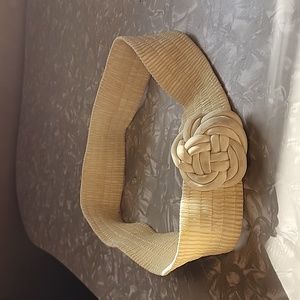 Vintage white knotted belt